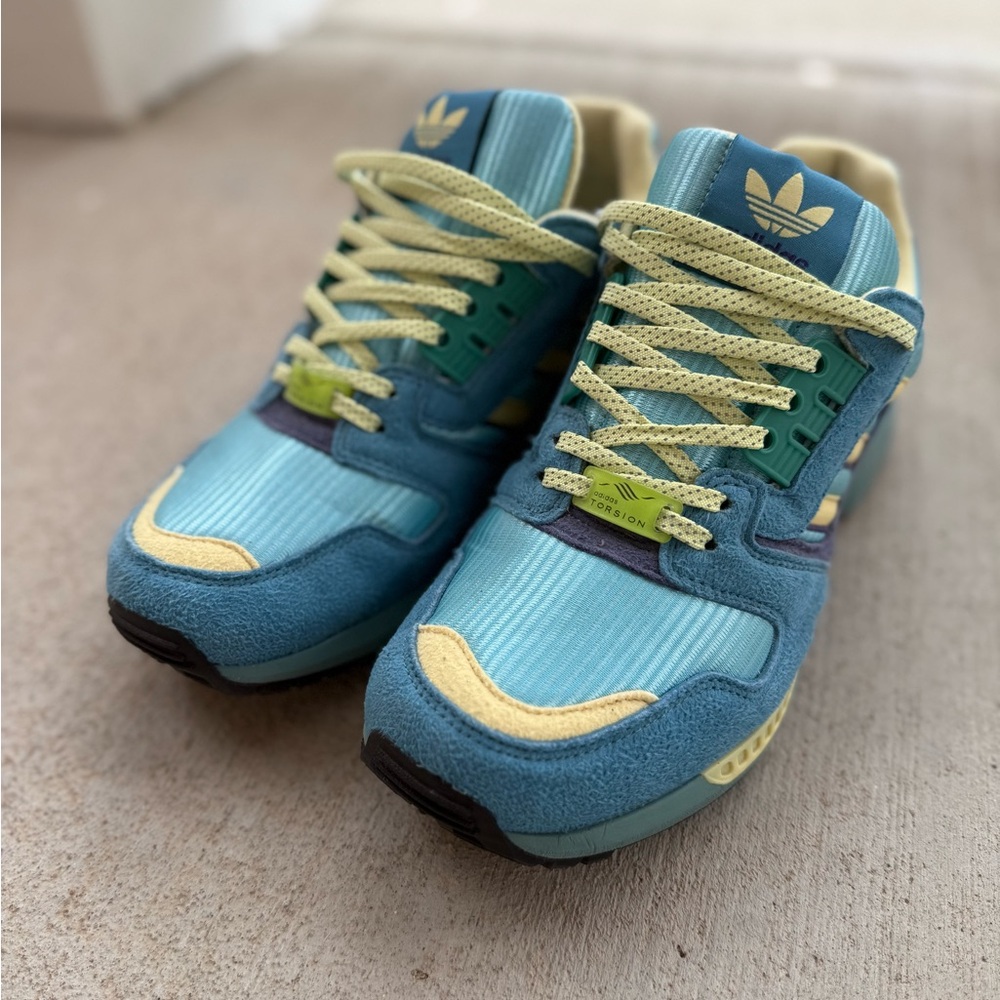 Adidas Aqua Blue and Yellow Sneakers ZX 8000 US 7.5